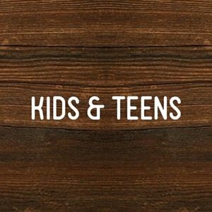 Visit my Posh store for deals on kids’ and teens!